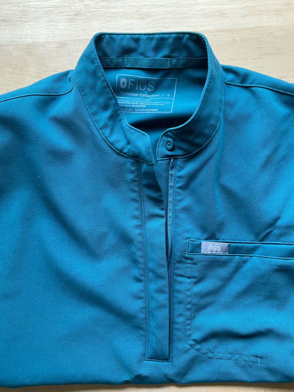 Figs montex scrub top